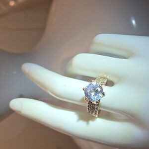 White Cubic Zirconia Rose Gold-tone Costume Jewelry Women's Ring size 9